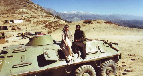 Sarah Fane on AfghanistanPakistan border3_article